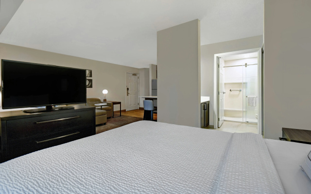 photo 4 of Residence Inn by Marriott Louisville Airport