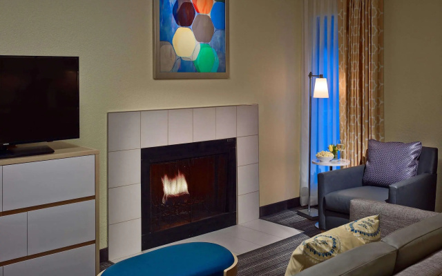 photo 2 of Sonesta Simply Suites Cleveland Westlake