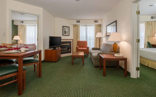 photo 5 of Bridgeway Suites Houston Iah North