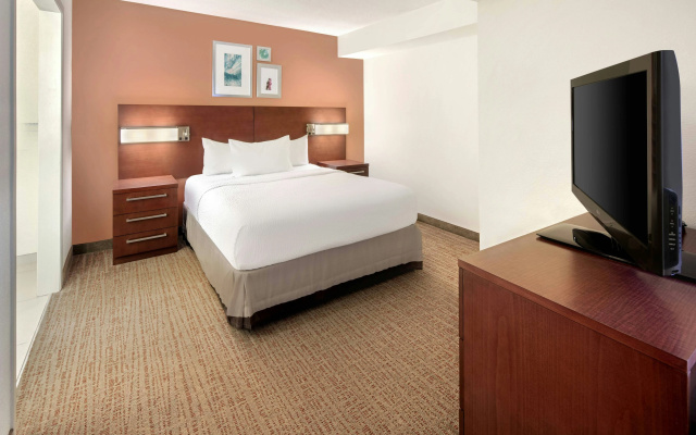 photo 4 of Residence Inn by Marriott Indianapolis Airport