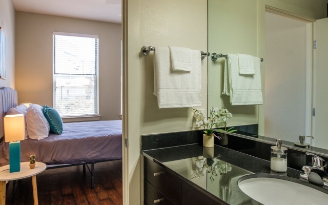 photo 5 of Reverchon Park Apartments by Frontdesk