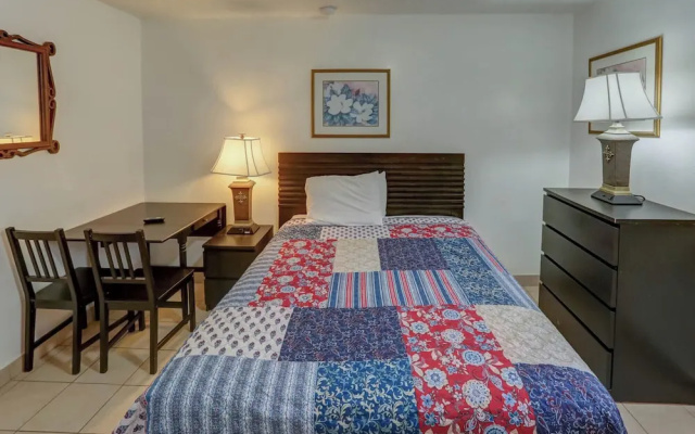photo 4 of Richard's Motel