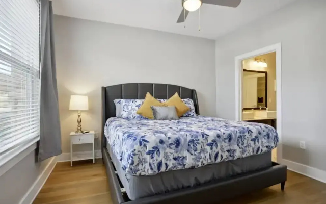 photo 2 of River House Apartments
