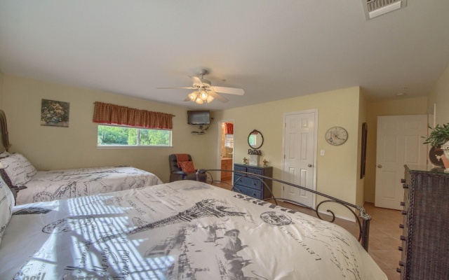 photo 3 of River Vista Ww G302 2 Bedroom Condo by RedAwning