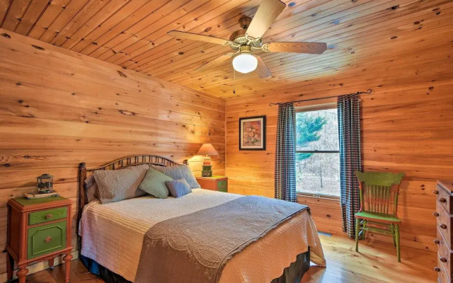 photo 5 of 'riverbend Reserve' Cabin w/ Yard + Fire Pit!