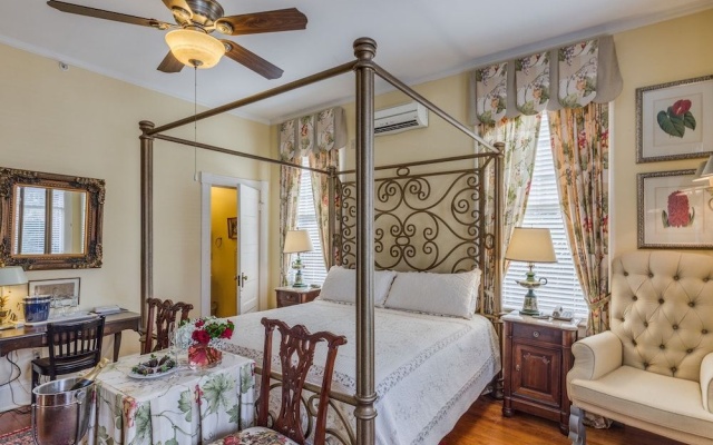 photo 4 of Riverdale Inn