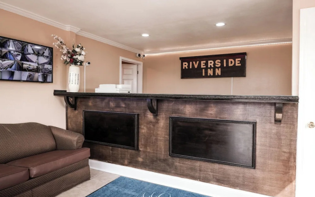 photo 2 of Riverside Inn and Suites Danville Virginia