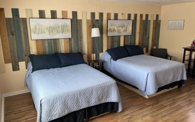 photo 3 of Riverview Inn