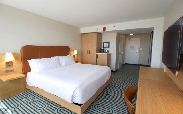 photo 4 of DoubleTree by Hilton Clarksville Riverview