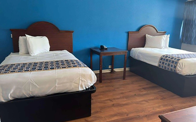 photo 5 of Super 8 by Wyndham Portsmouth - Norfolk
