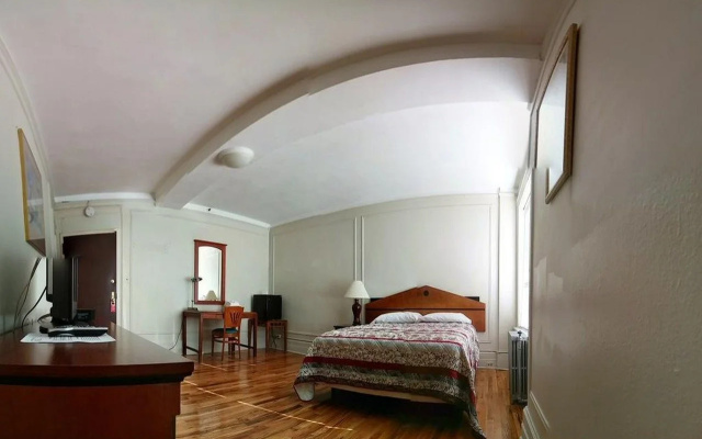 photo 5 of Riviera Hotel