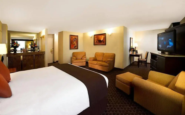 photo 3 of Riviera Hotel Casino
