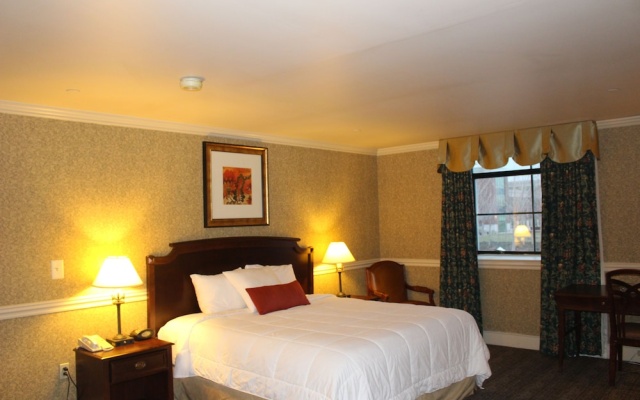photo 3 of Roberts Riverwalk Urban Resort Hotel