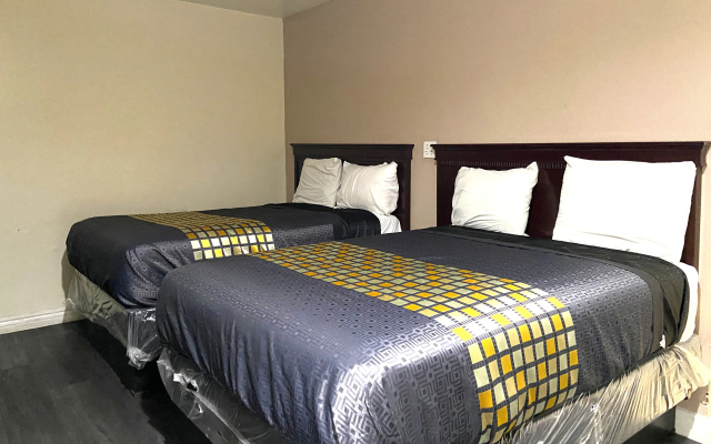photo 3 of Robinhood Motel Anaheim West