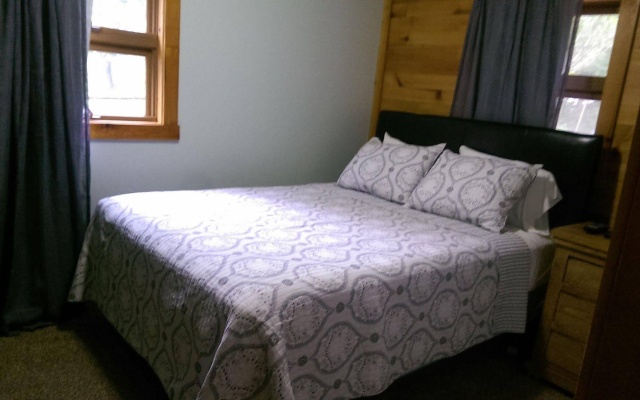photo 2 of Rockfish Valley Inn