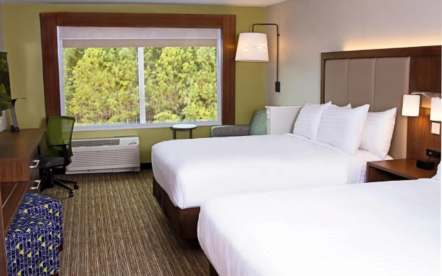 photo 4 of Rodeway Inn & Suites Clarksville near Governors Square Mall