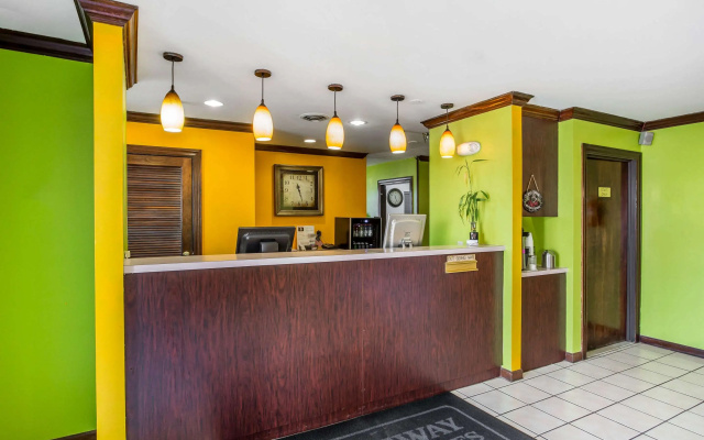 photo 2 of Rodeway Inn & Suites Smyrna - Nashville Area