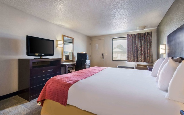 photo 3 of Rodeway Inn
