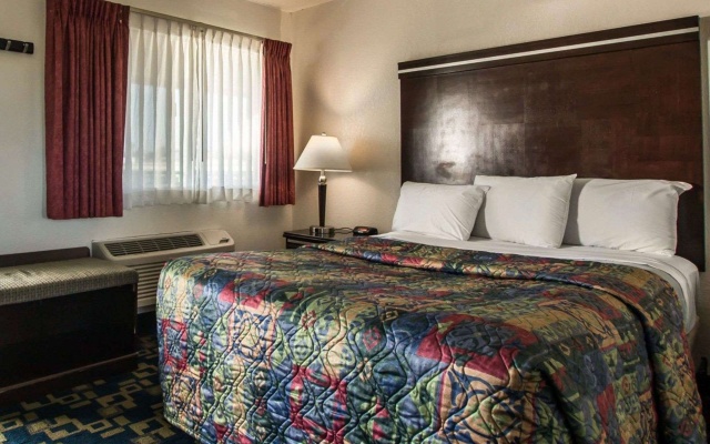 photo 2 of Rodeway Inn