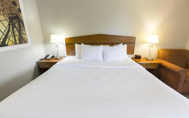 photo 5 of Days Inn by Wyndham Florence Cincinnati Area