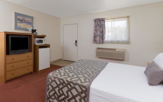 photo 3 of Rodeway Inn