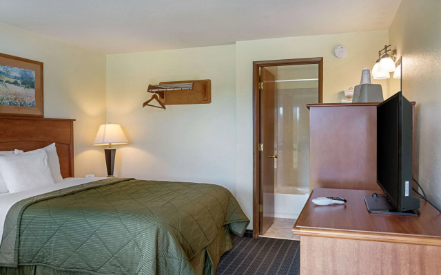 photo 2 of Rodeway Inn