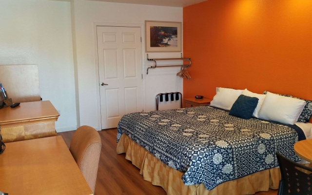 photo 5 of Rodeway Inn Alameda-Oakland
