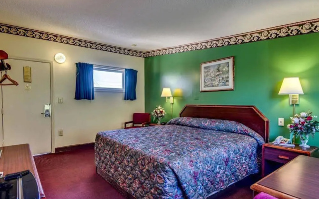 photo 3 of Rodeway Inn / Harbor