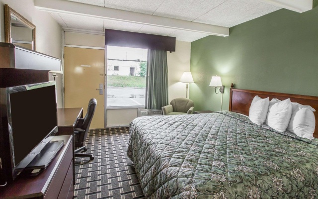 photo 4 of Rodeway Inn Laurens