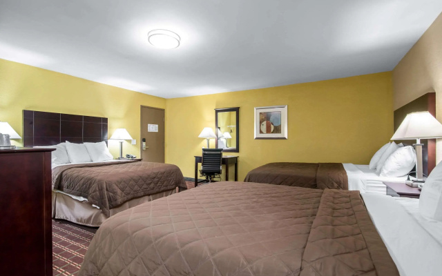 photo 5 of Rodeway Inn Towanda