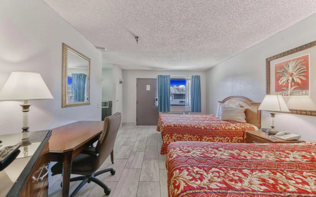 photo 2 of Rodeway Inn & Suites Haines City - Winter Haven