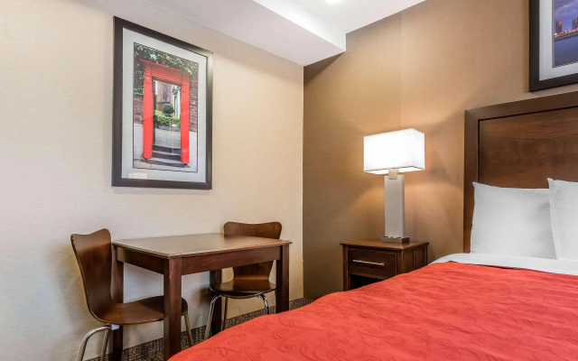 photo 4 of Rodeway Inn Chicago - Evanston