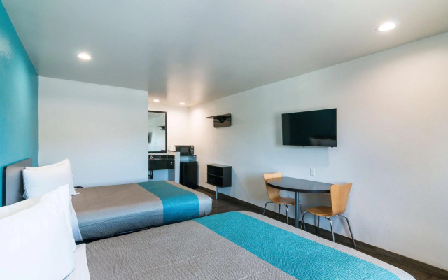 photo 4 of Motel 6 South El Monte, CA - Los Angeles