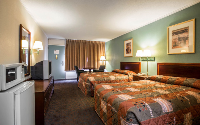 photo 2 of Rodeway Inn & Conference Center