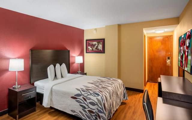 photo 3 of Red Roof Inn Des Moines