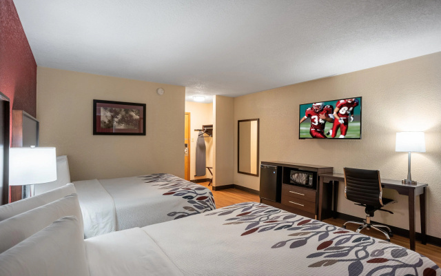 photo 5 of Red Roof Inn Des Moines