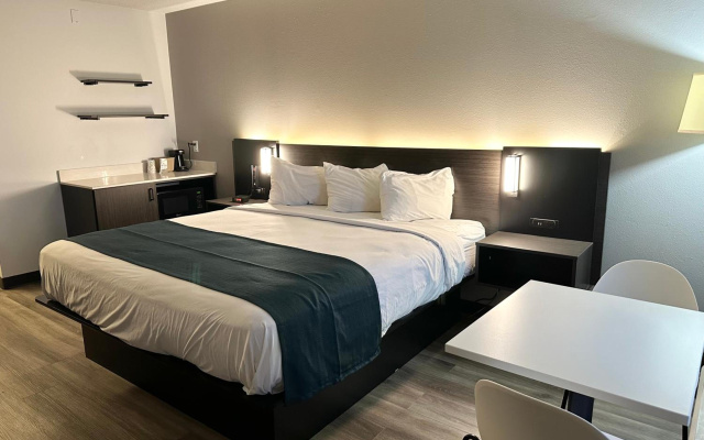 photo 4 of Studio 6 Suites Louisville, KY – Airport/Expo Center
