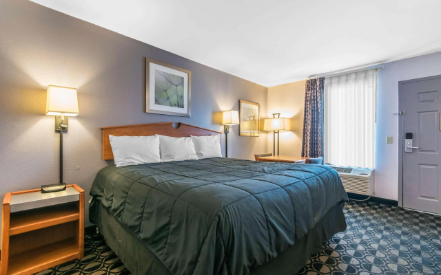 photo 5 of Studio 6 Suites Louisville, KY – Airport/Expo Center