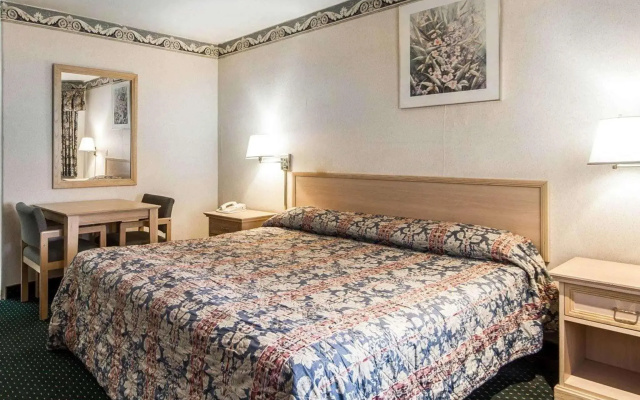 photo 5 of Rodeway Inn Monterey Near Fairgrounds