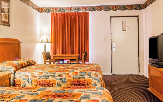 photo 5 of Key West Inn - Montgomery South