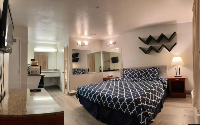 photo 4 of Americas Inn and Suite