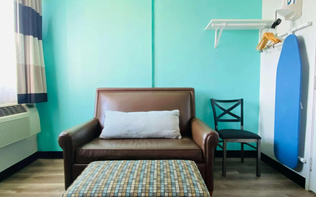 photo 4 of Rodeway Inn Old Town Scottsdale