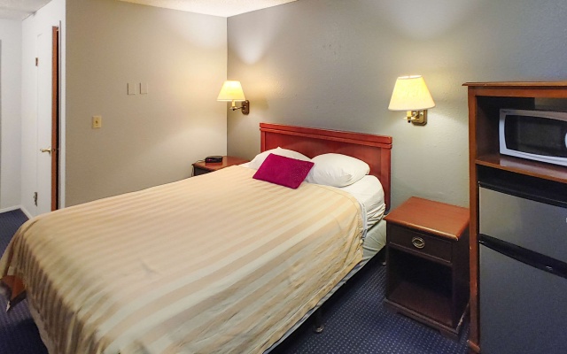 photo 3 of Rodeway Inn Seattle Airport