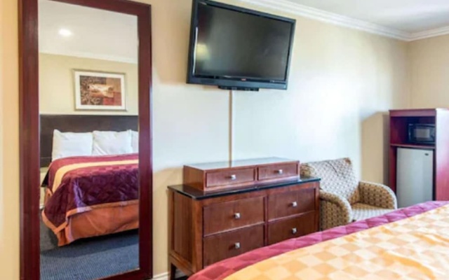 photo 4 of Rodeway Inn Signal Hill
