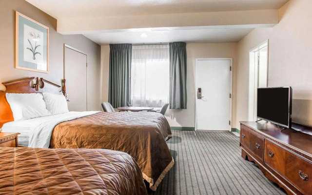 photo 3 of Rodeway Inn South Gate - Los Angeles South