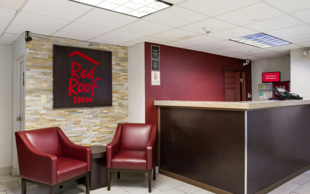 photo 2 of Red Roof Inn York Downtown