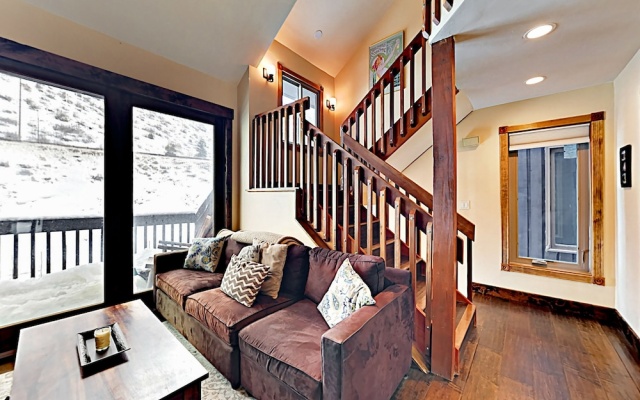 photo 3 of Roomy 3112 - 3 Br Townhouse