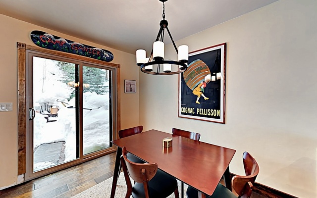 photo 4 of Roomy 3112 - 3 Br Townhouse