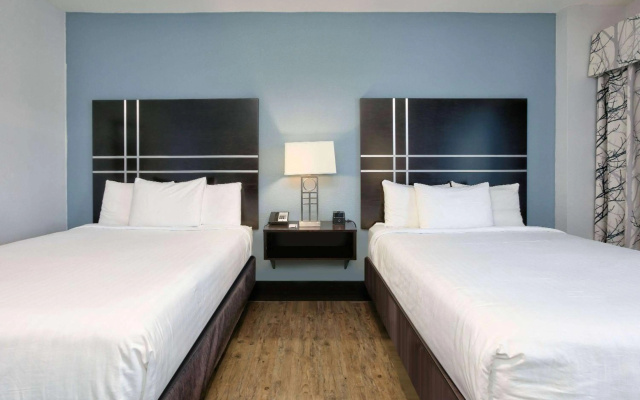 photo 3 of Roosevelt Inn and Suites Saratoga Springs