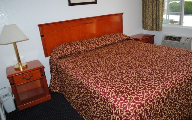 photo 3 of Rose Bowl Motel
